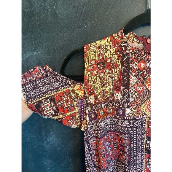 Adorable Cold Shoulder Dress - Picture 6 of 9